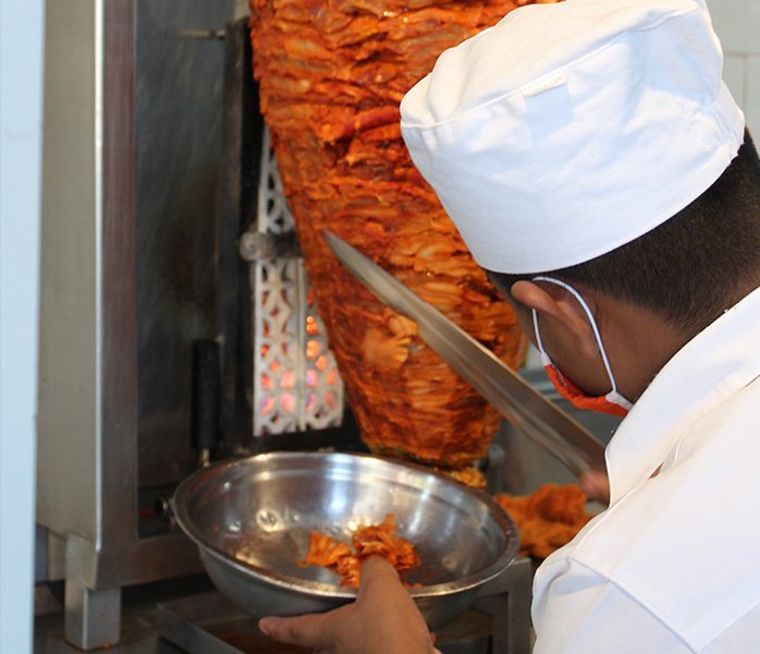 tacos-en-tlaquepaque-carne-al-pastor Trompo de carne al pastor Los Tarascos en Tlaquepaque