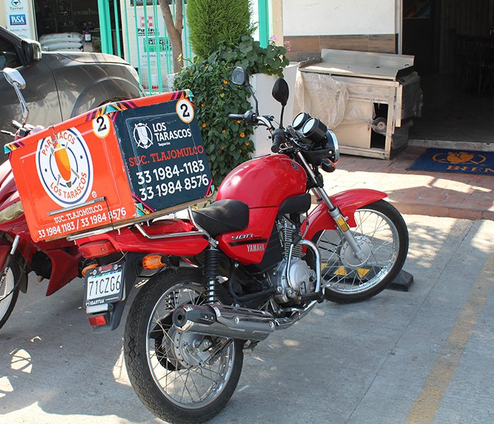 tacos-en-tlajomulco-a-domicilio moto de envío a domicilio de tacos en Tlajomulco